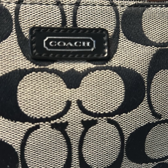 Coach wristlet pouch signature canvas/black patent and smooth leather excelle - Picture 4 of 11